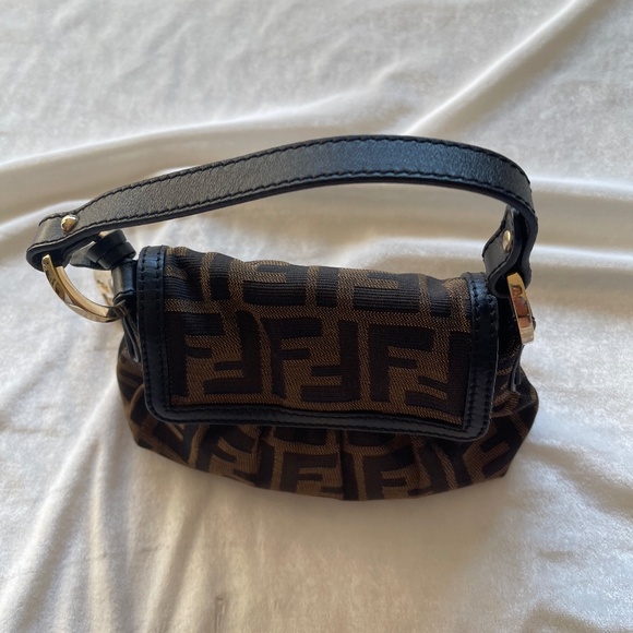 Mini Fendi bag - Picture 11 of 13